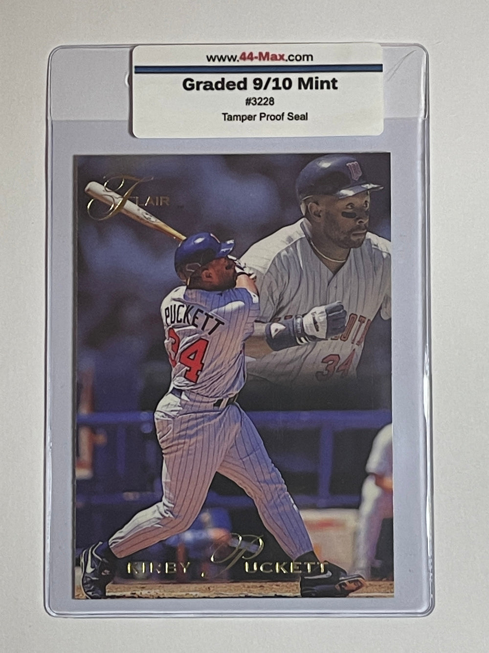 Kirby Puckett 1993 Flair Baseball Card. 44-Max 9/10 Mint #3228