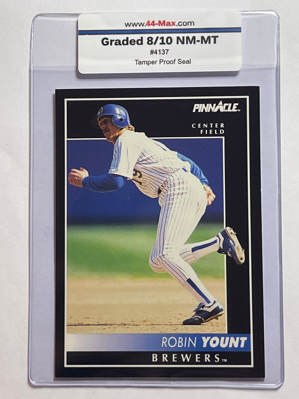 Robin Yount 1992 Pinnacle Baseball Card. 44-Max 8/10 NM-MT #4137
