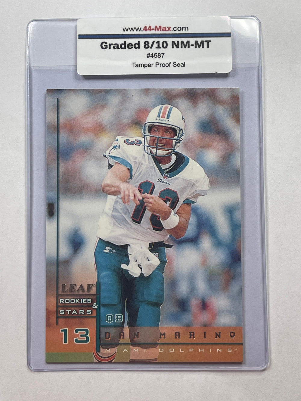 Dan Marino 1998 Leaf Football Card. 44-Max 8/10 NM-MT #4587