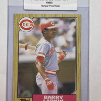 Barry Larkin Topps Baseball Rookie Card. 44-Max 8/10 NM-MT #3903