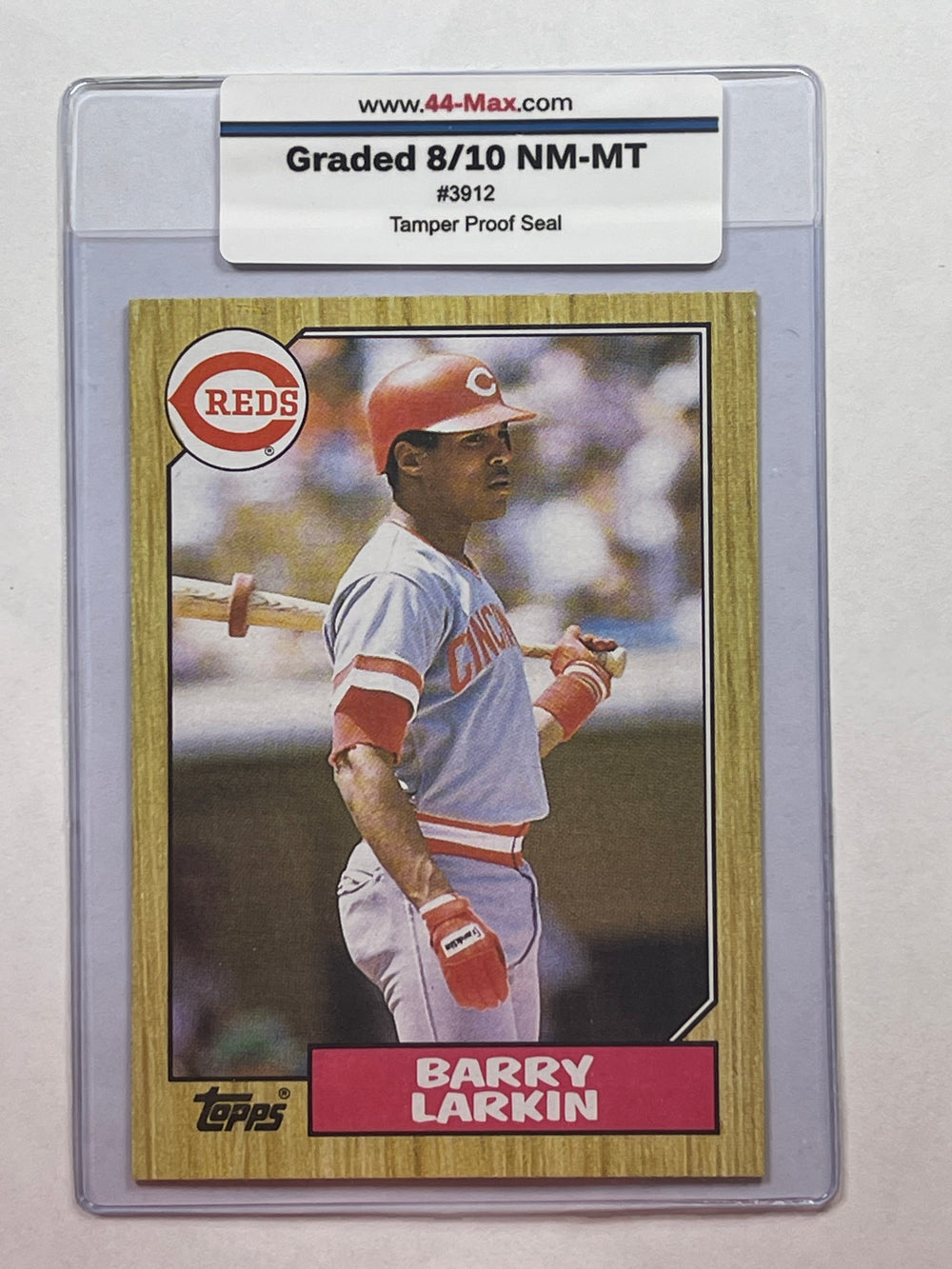 Barry Larkin Topps Baseball Rookie Card. 44-Max 8/10 NM-MT #3912