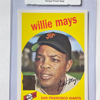 Willie Mays 1996 Topps Baseball Card. 44-Max 9/10 Mint #4377
